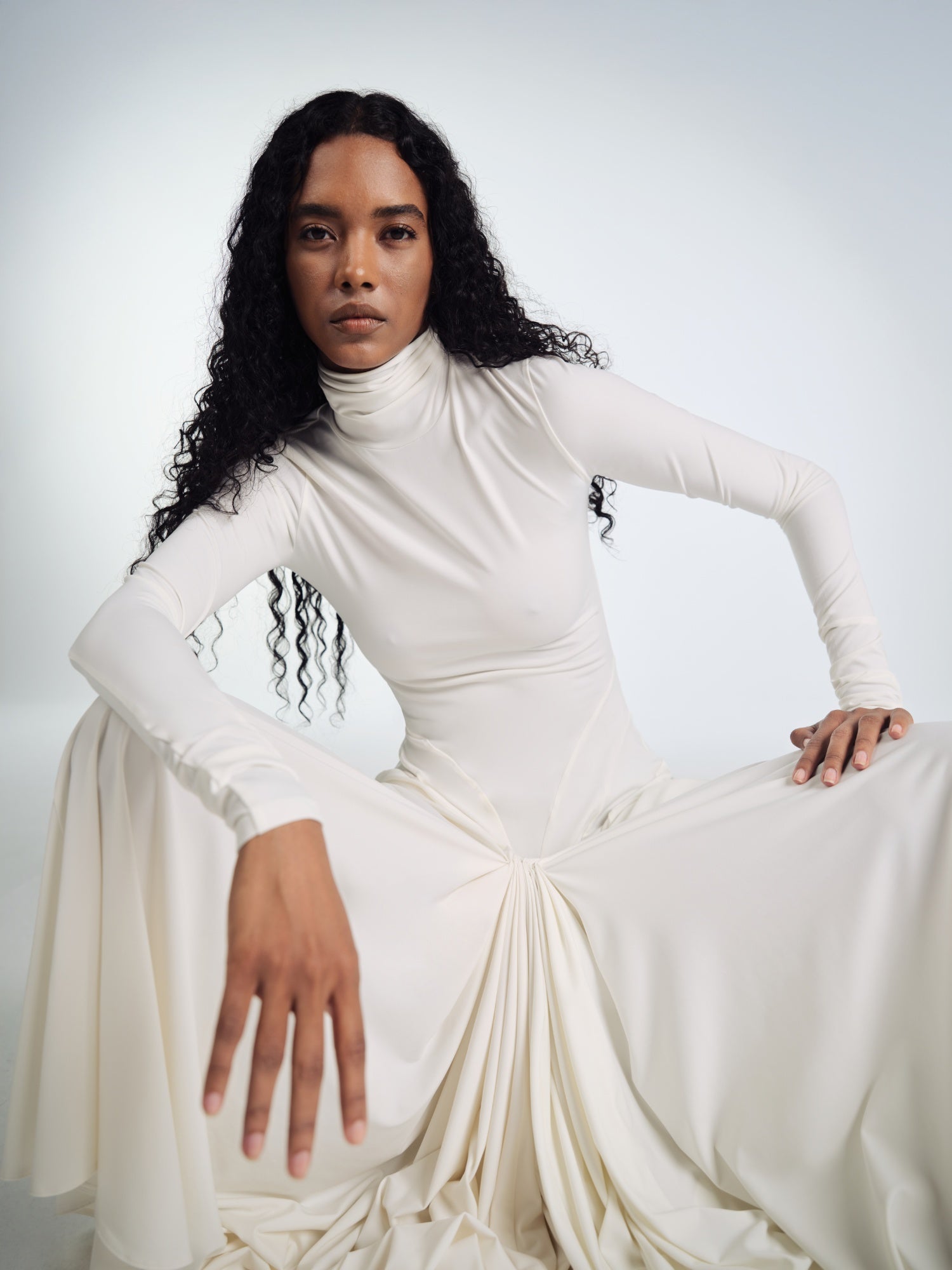 WHITE MAXI ELBISE WITH DRAPES