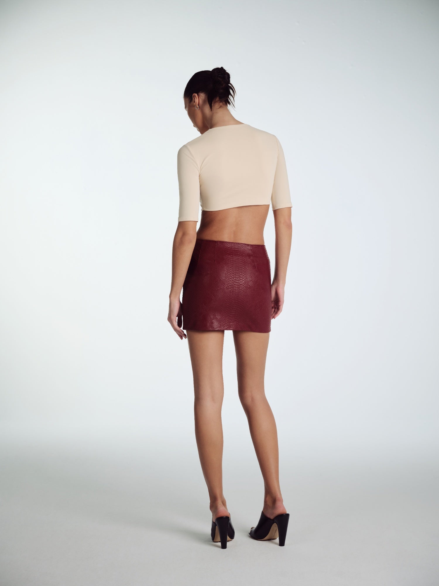 NUDE CROP T-SHIRT